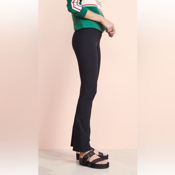 Yummie Jodi Boot Cut Leggings - Picture 3 of 14